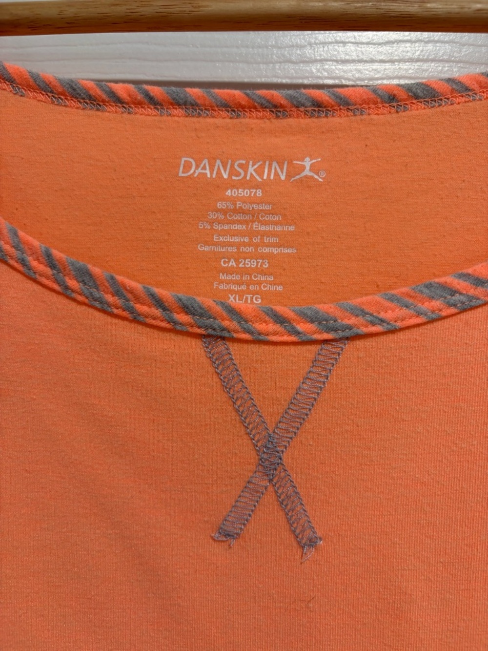 Danskin Women’s Peach Short Sleeve Scoop Neck Top Cotton Blend - Picture 3 of 4